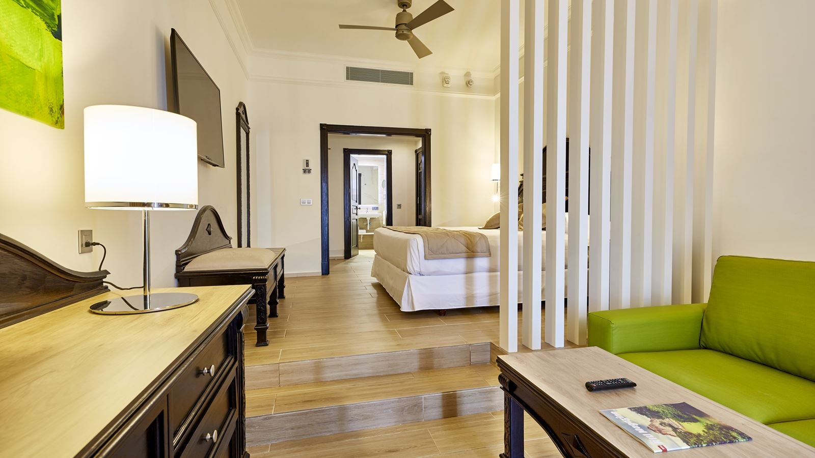 rooms-junior-suite-courtyard-view-connecting