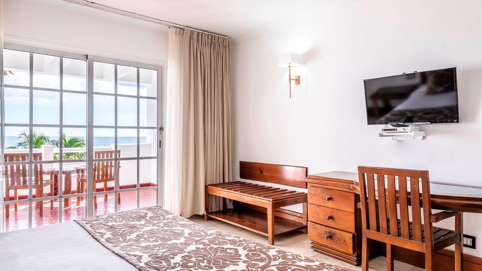 rooms-deluxe-ocean-view