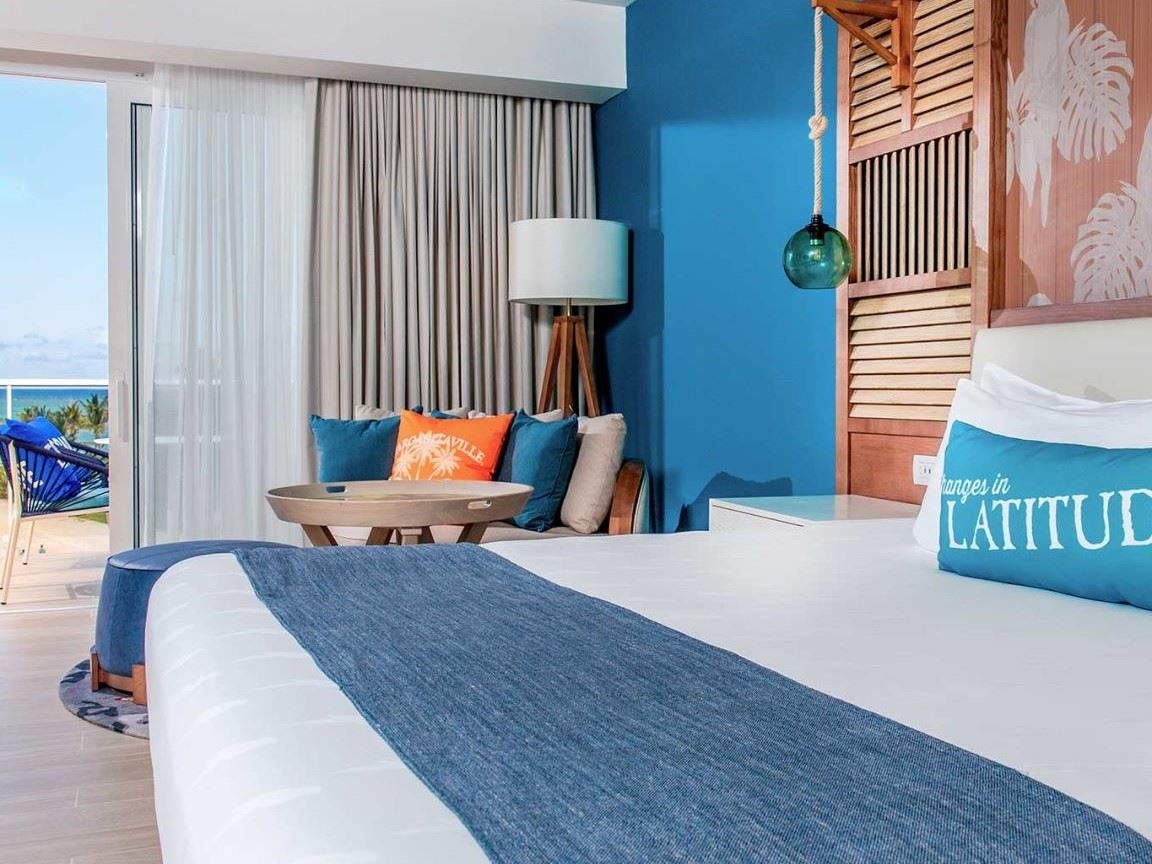 rooms-beachfront-luxury-suite