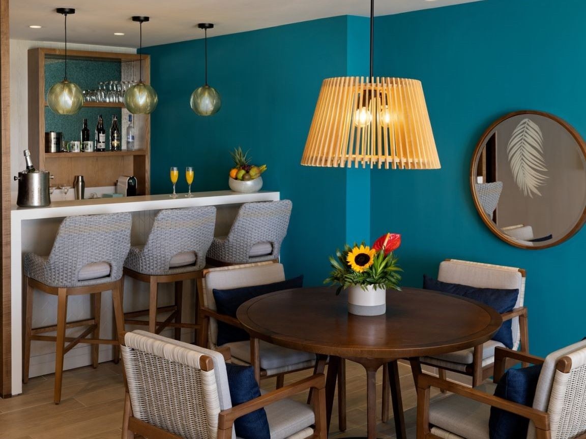 rooms-son-of-a-sailor-suite