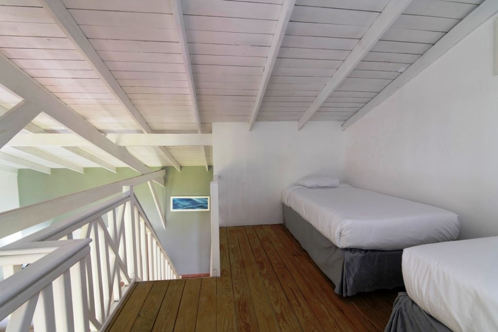 rooms-club-two-bedroom-bungalow-su2