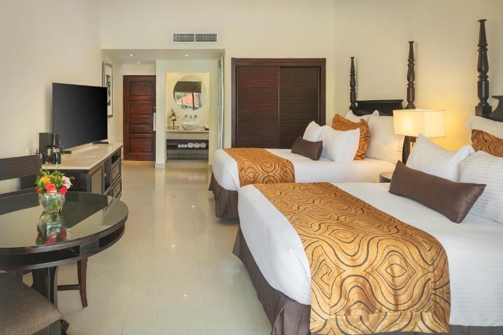 rooms-deluxe-tropical-view