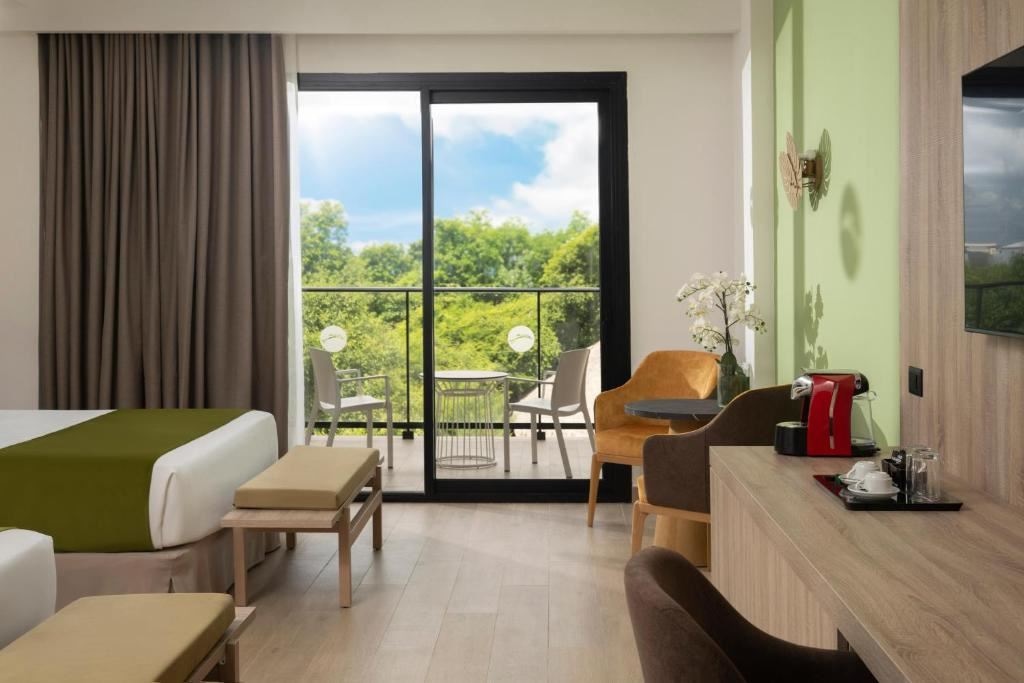 rooms-junior-suite-garden-view