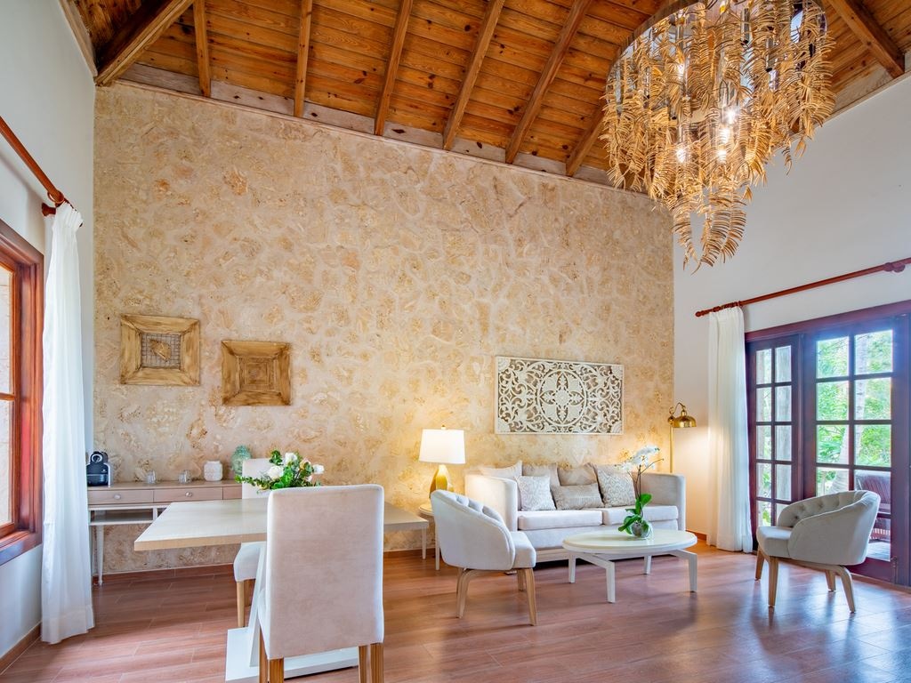 rooms-monarch-villa-ocean-front