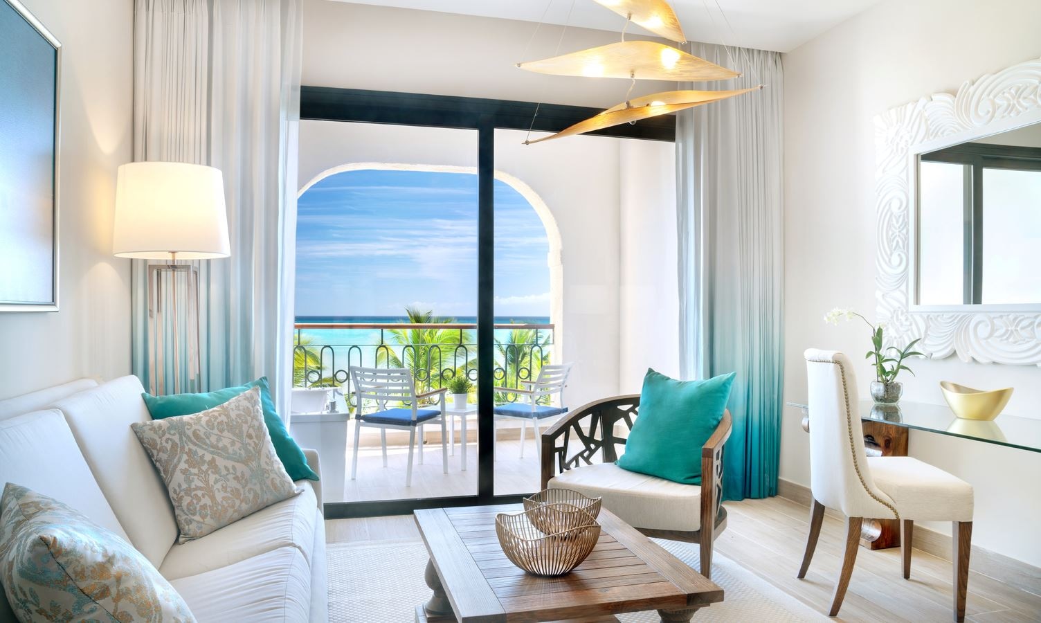 rooms-premium-luxury-junior-suite-ocean-view
