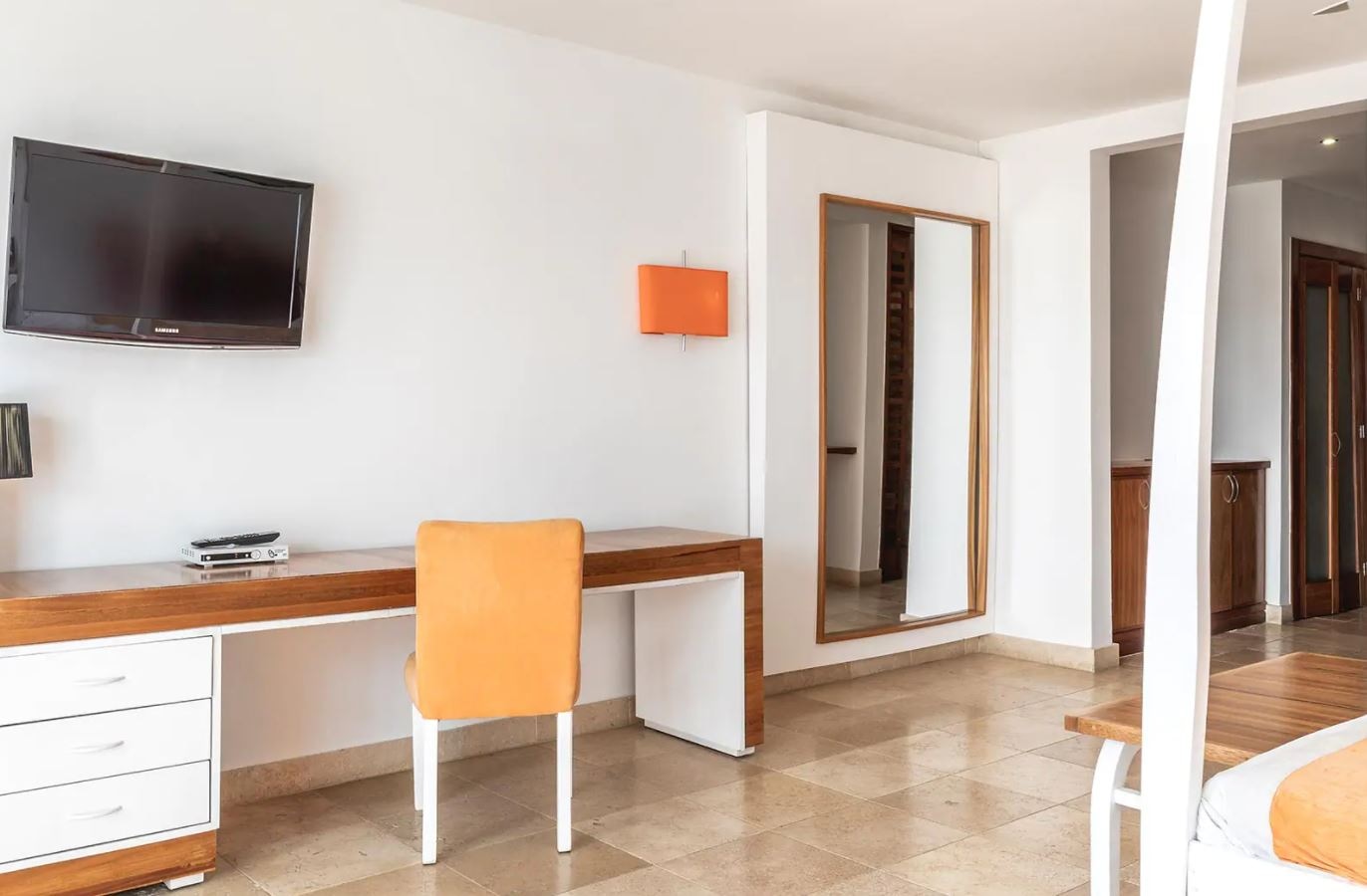 rooms-deluxe-hamaca-suites