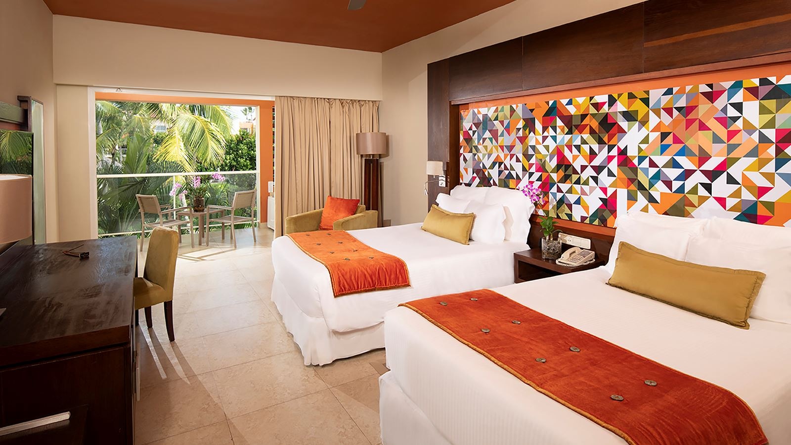 rooms-allure-junior-suite-tropical-view
