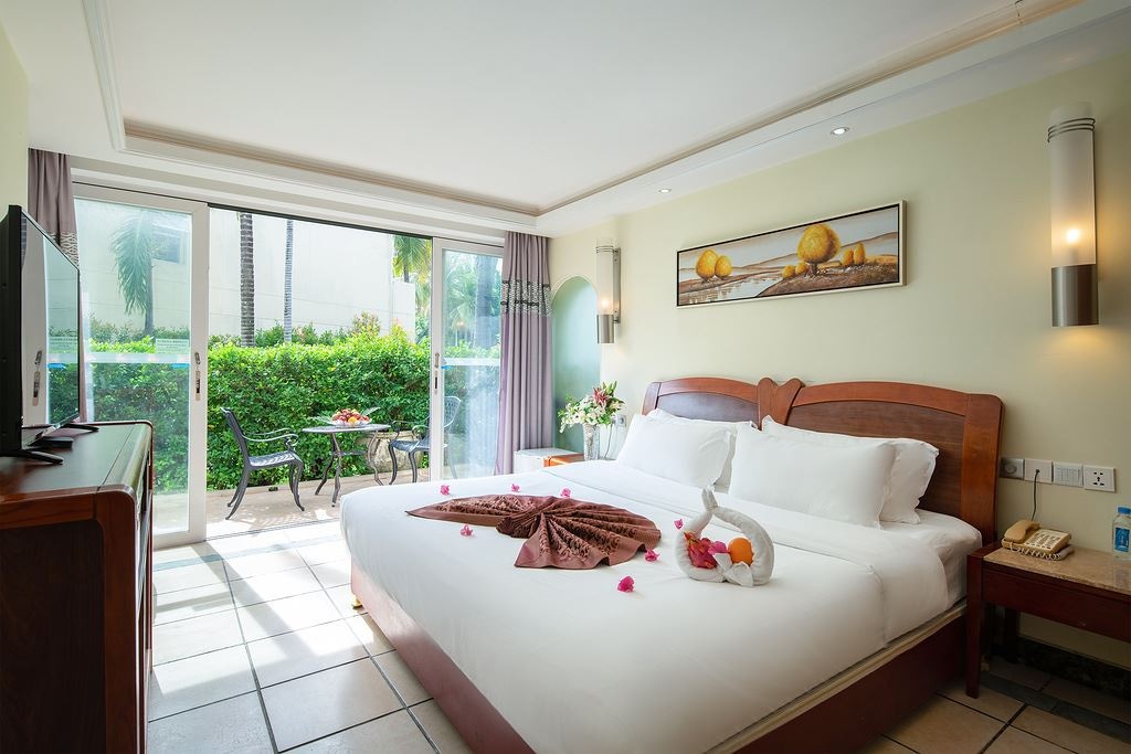 rooms-elegant-garden-view-king-bedtwin-bed