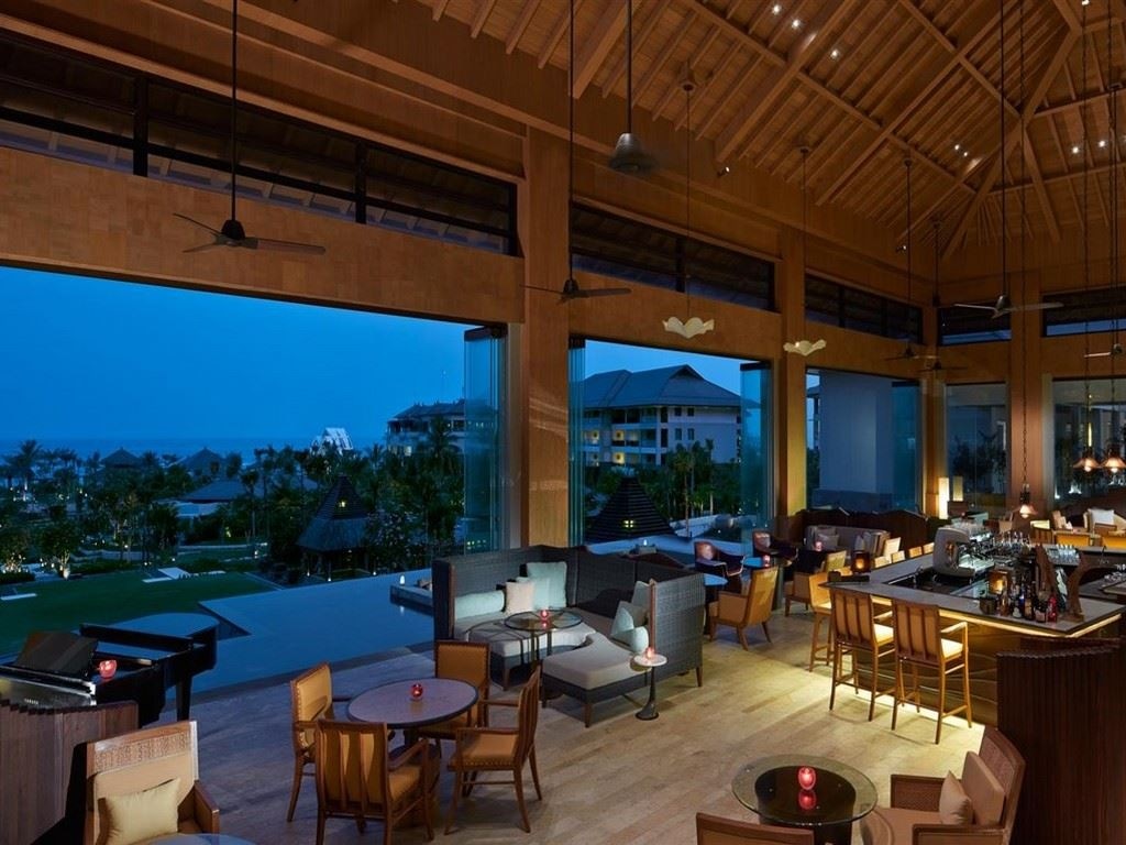 restaurants-the-ritz-carlton-lounge-and-bar