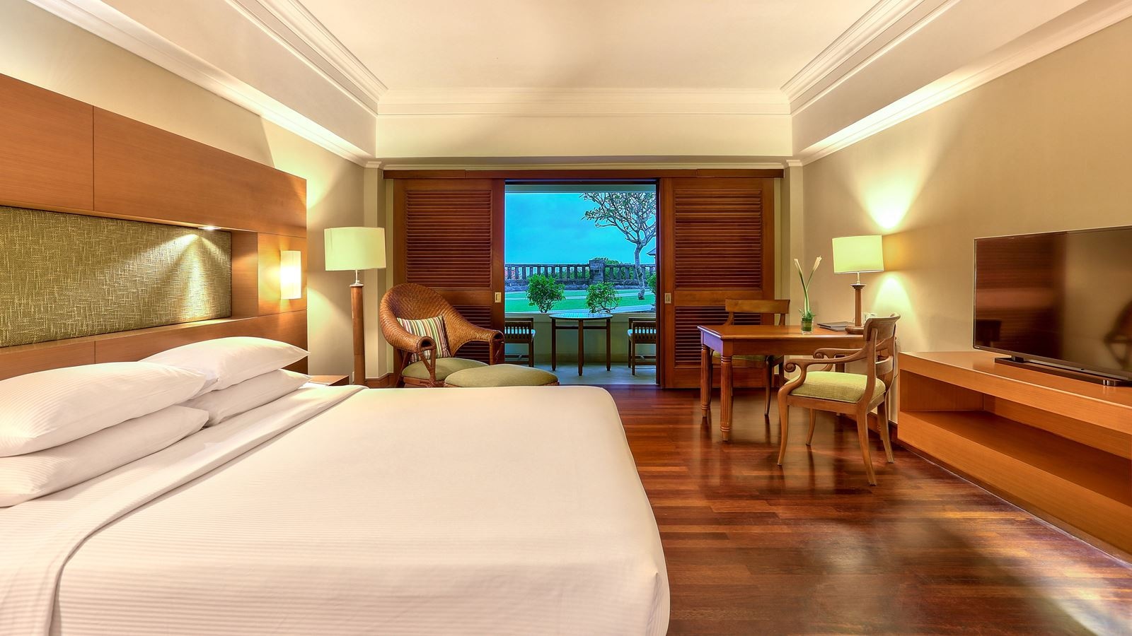 rooms-deluxe-room-garden-view