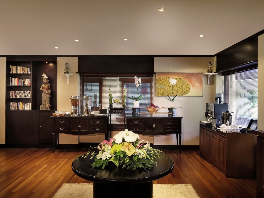 restaurants-club-lounge