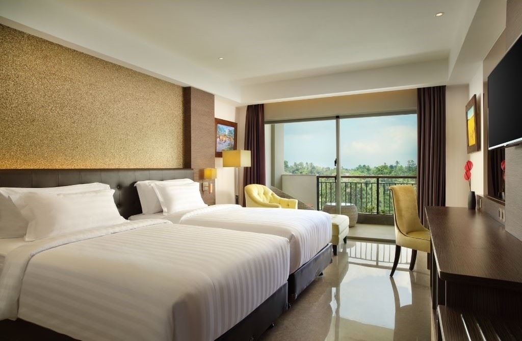 rooms-deluxe-river-view-with-balcony