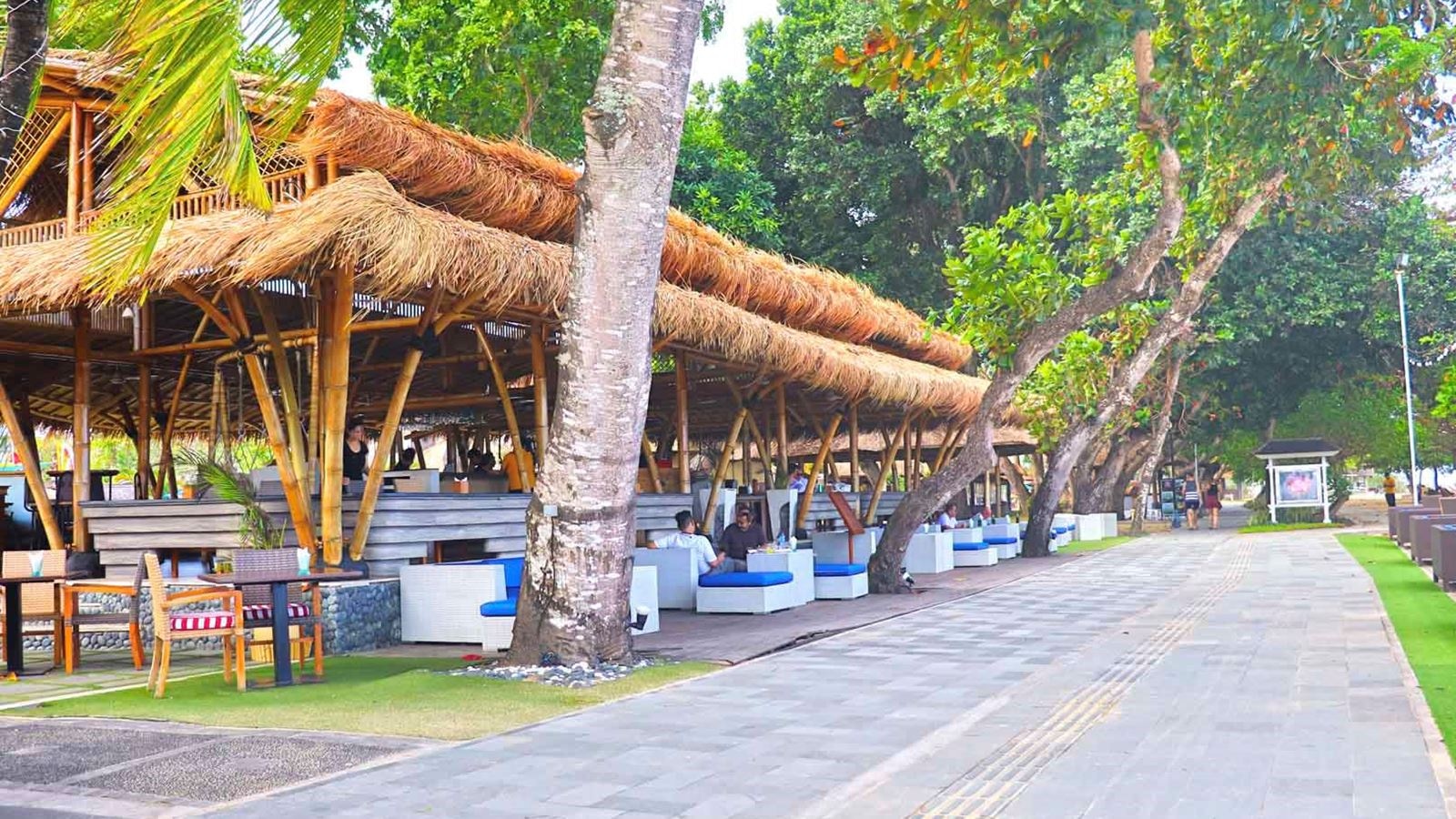 restaurants-bamboo-beach-bar--lounge