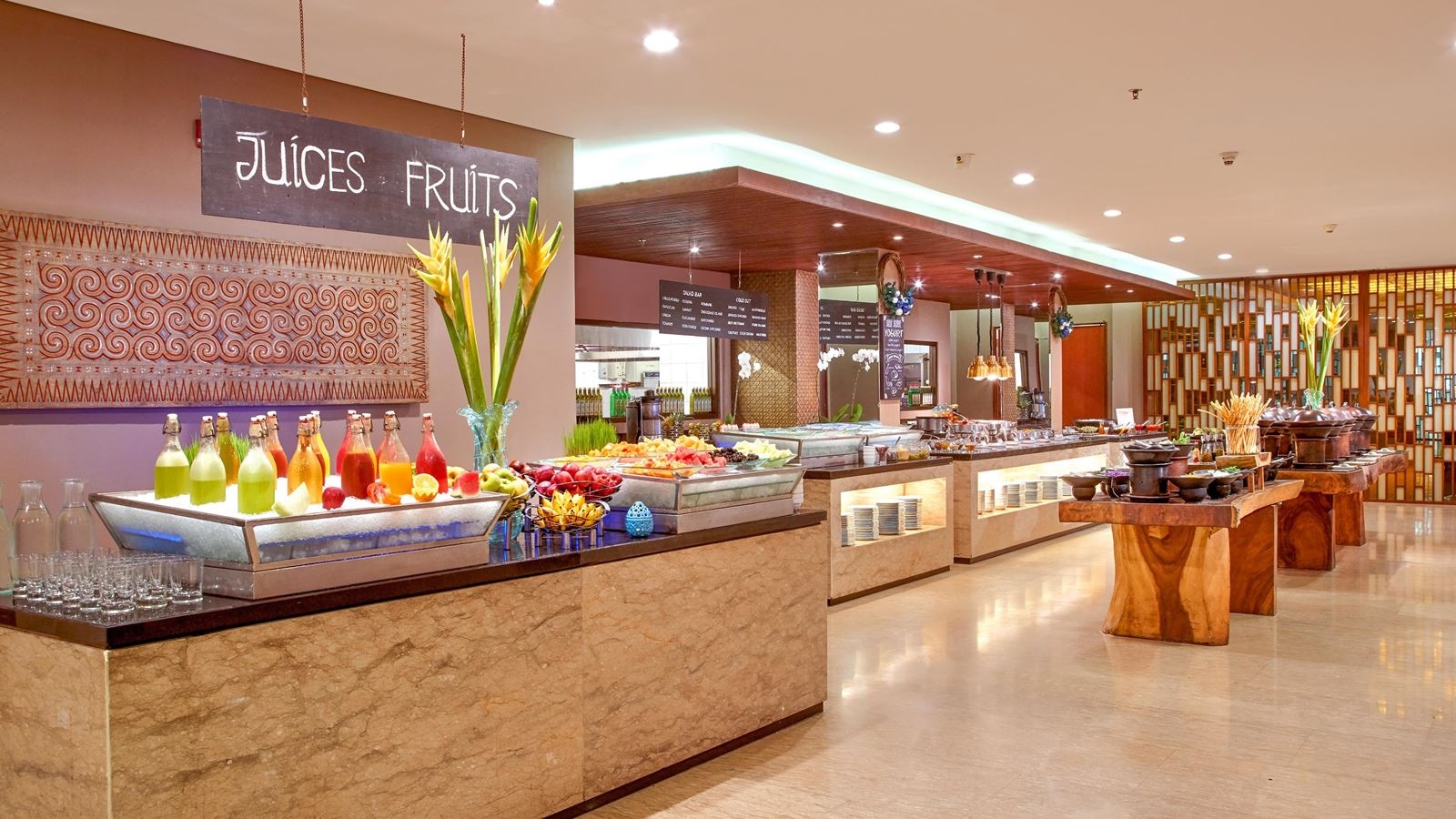 restaurants-momo-cafe