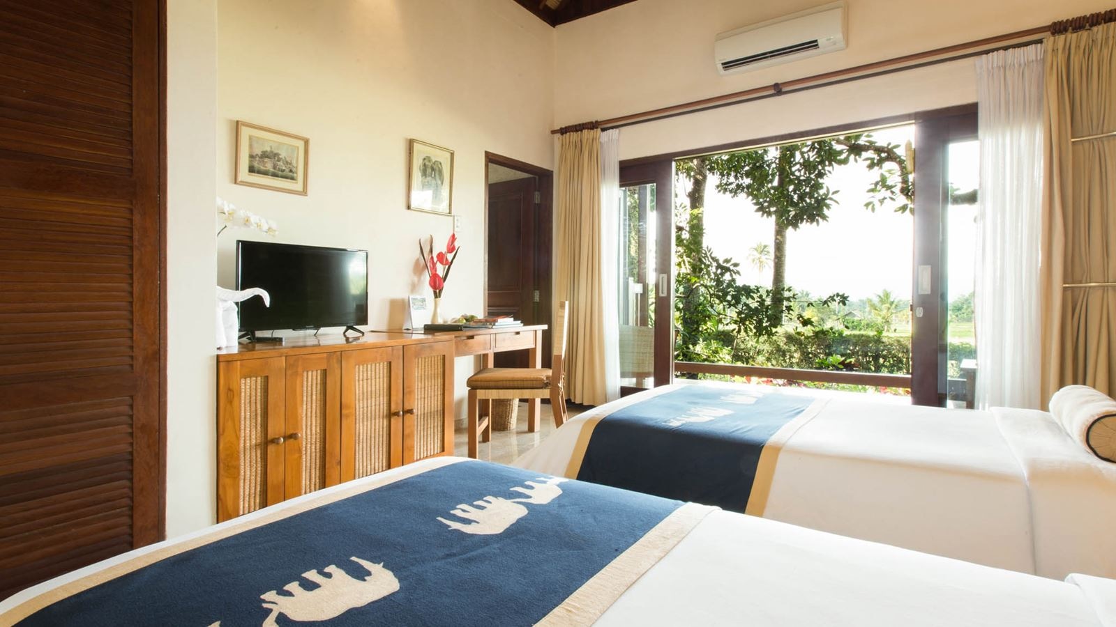 rooms-paddy-view-room