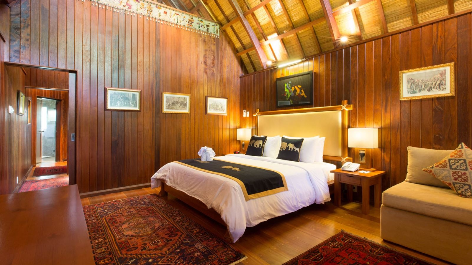 rooms-lake-side-room