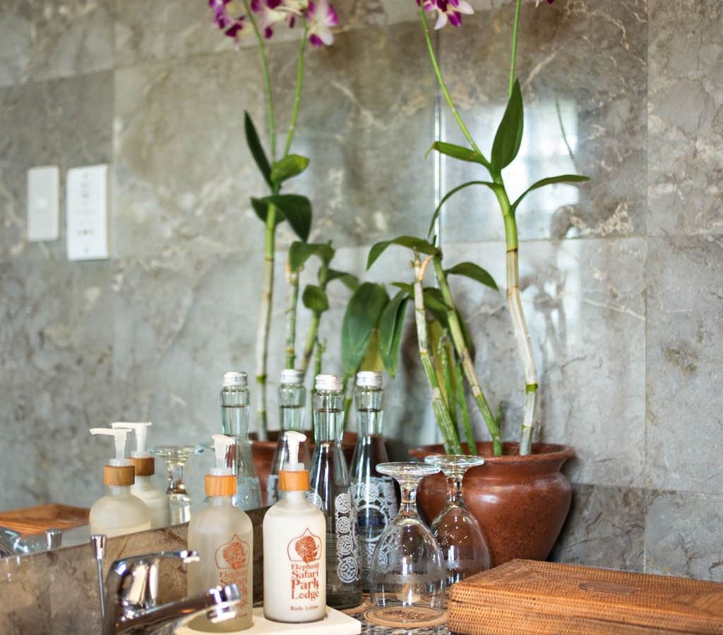 rooms-lake-side-room