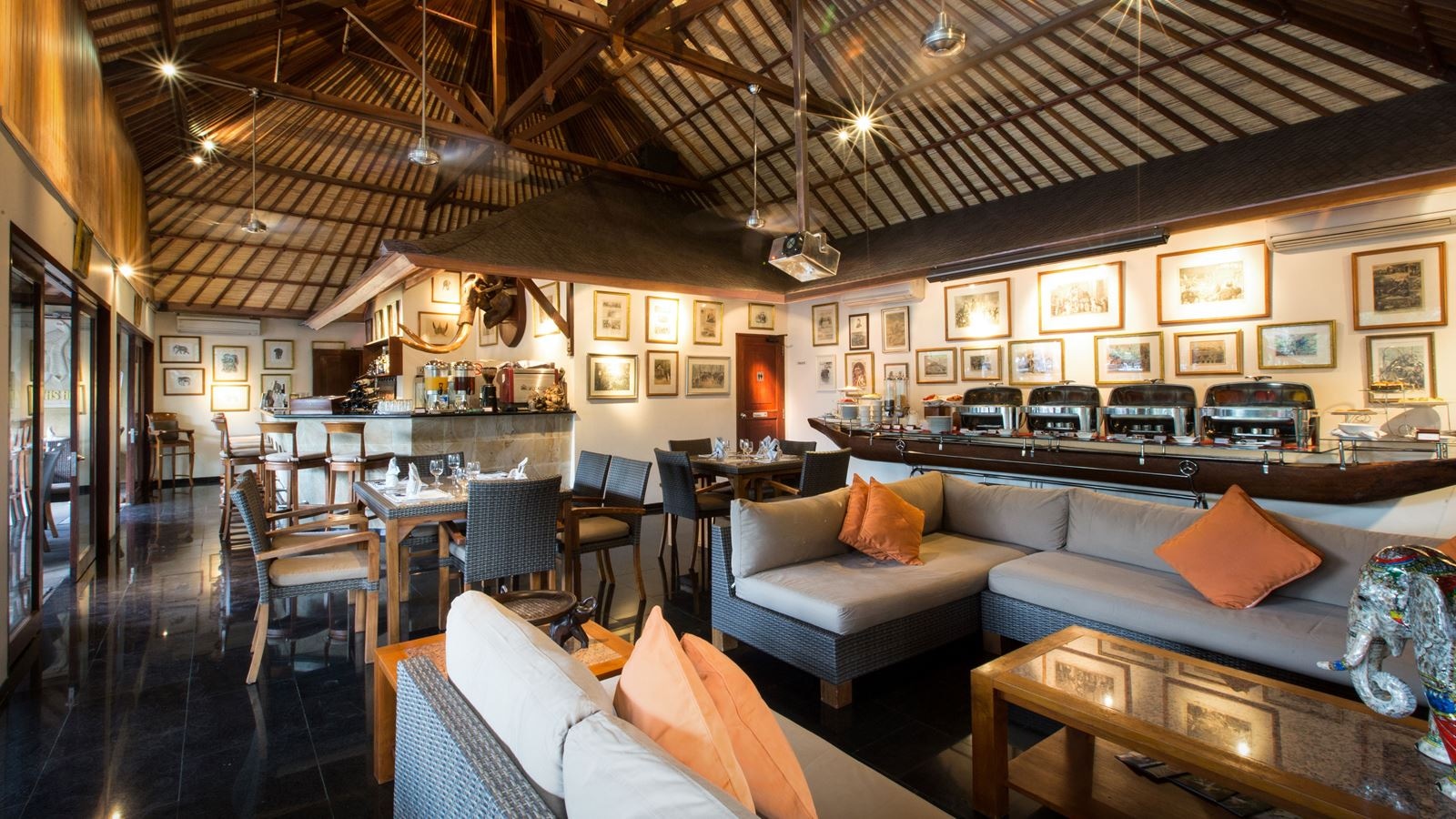 restaurants-mammoth-head-bar