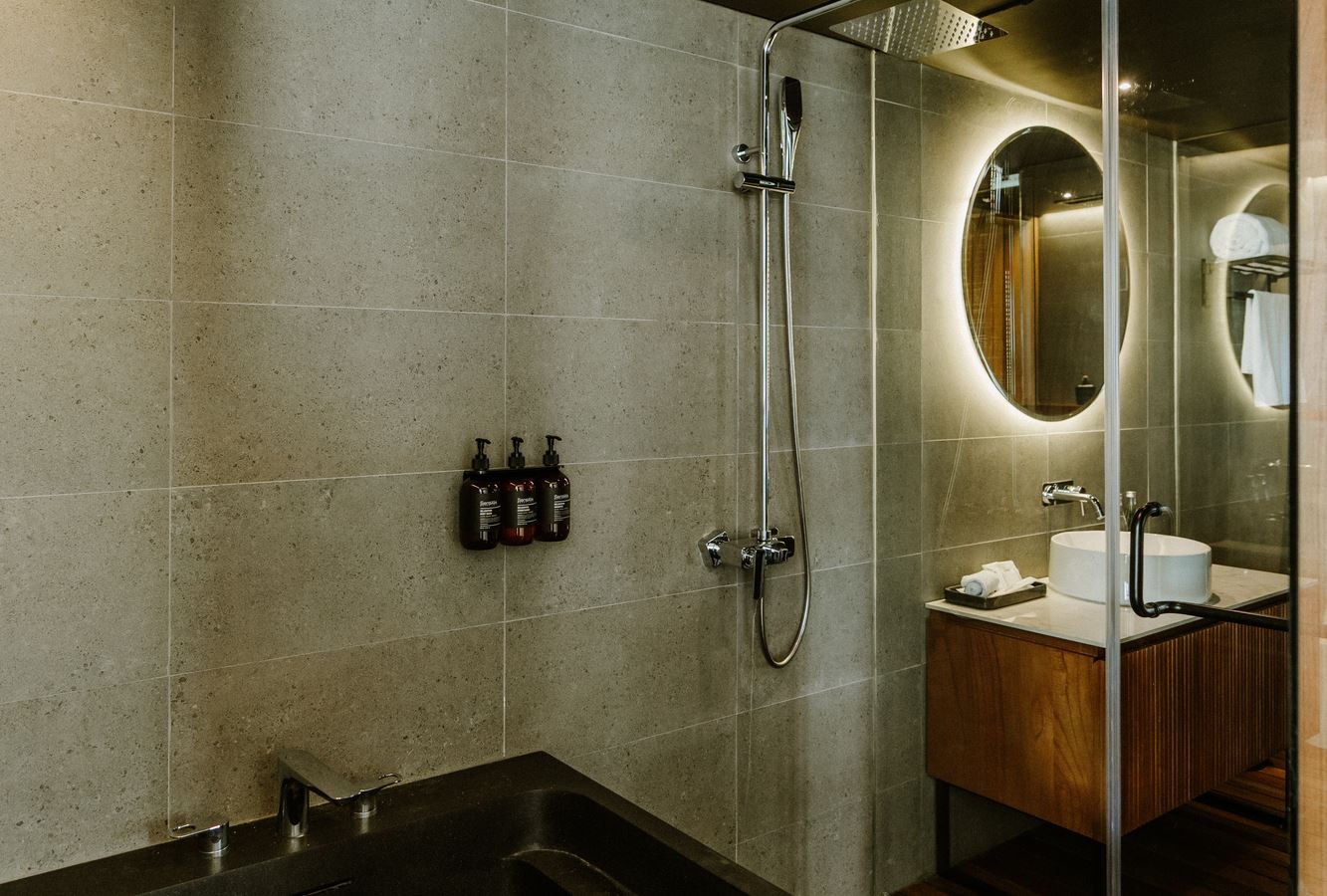 rooms-premier-pool-suite-plus