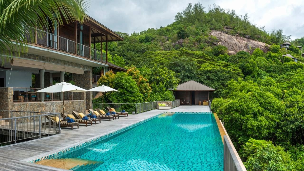 rooms-4-bedroom-residence-villa