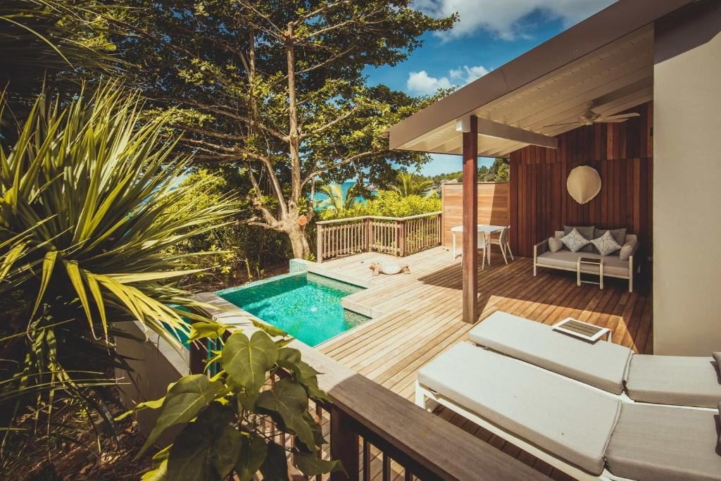 rooms-ocean-view-pool-chalet
