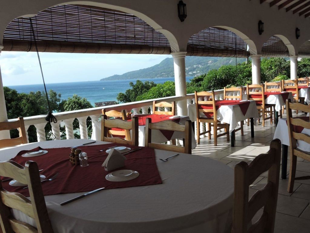 restaurants-restaurant