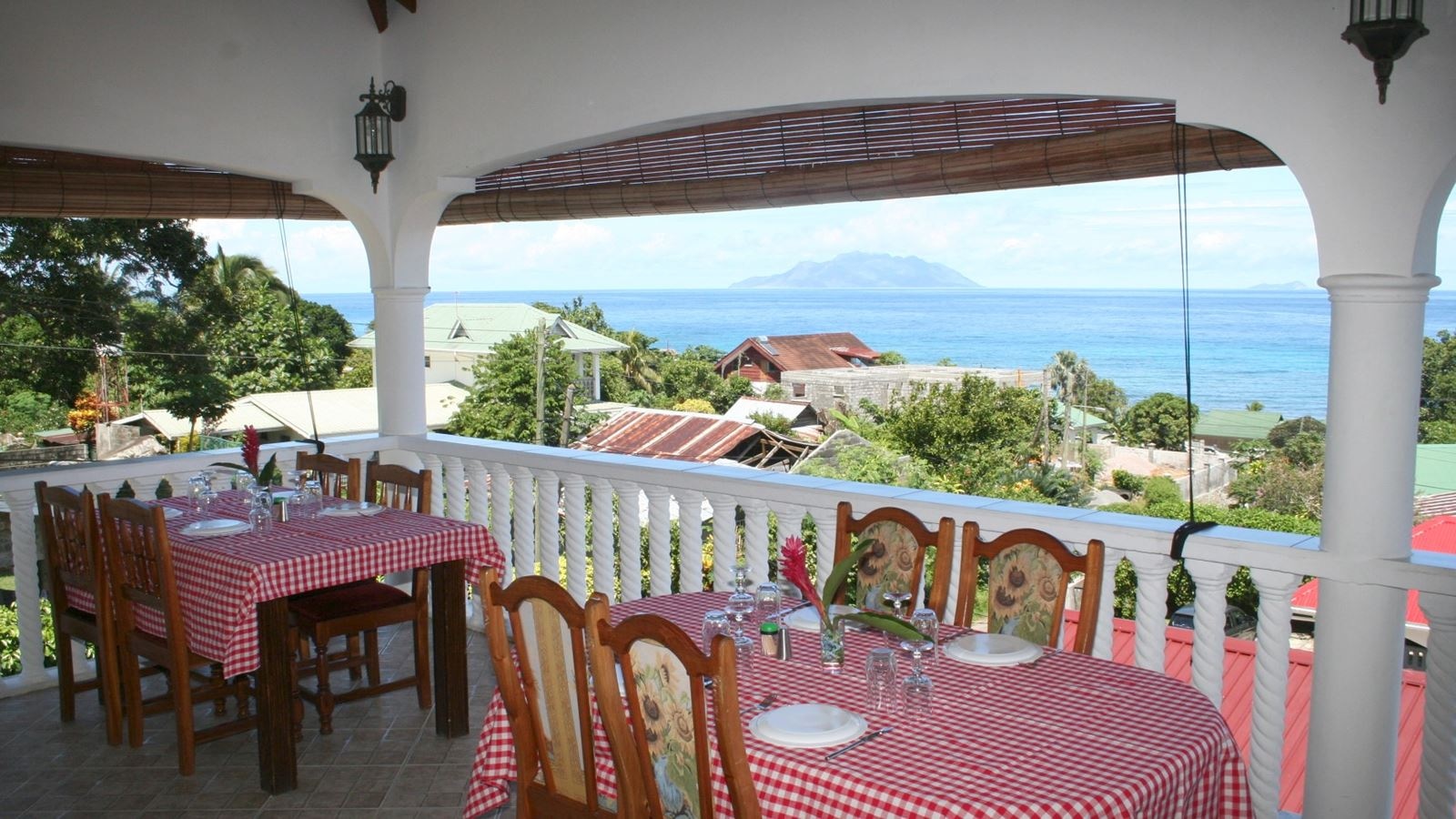 restaurants-restaurant