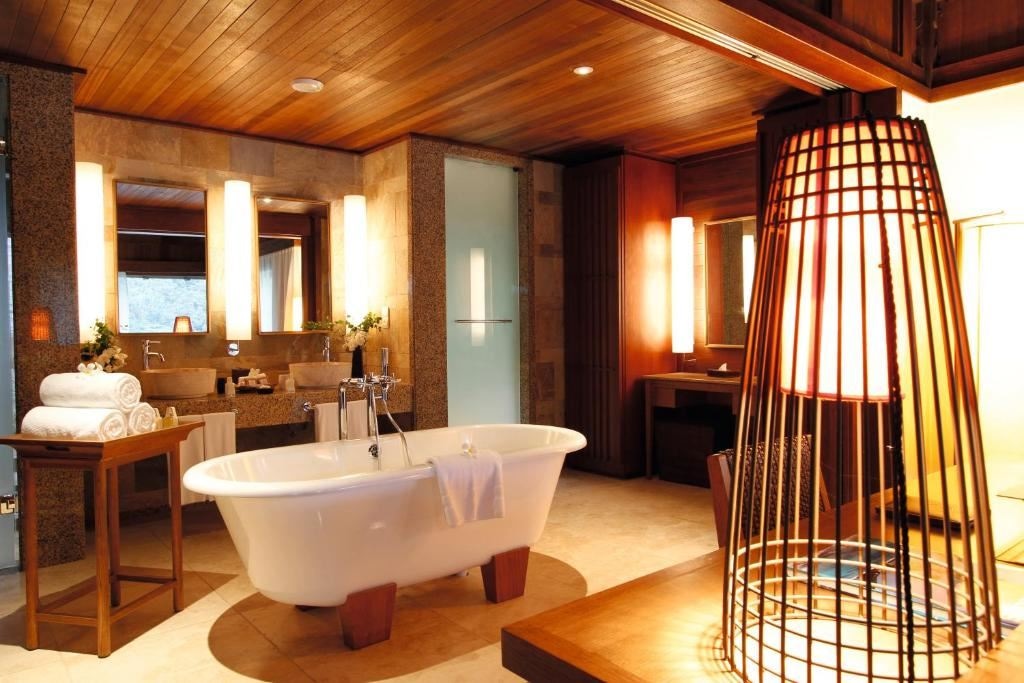 rooms-1-broom-hillside-villa