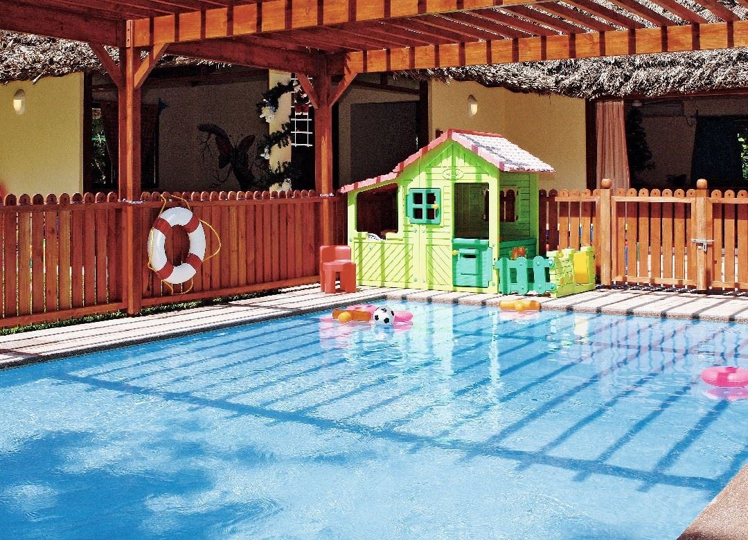 pools-outdoor-childrens-pool