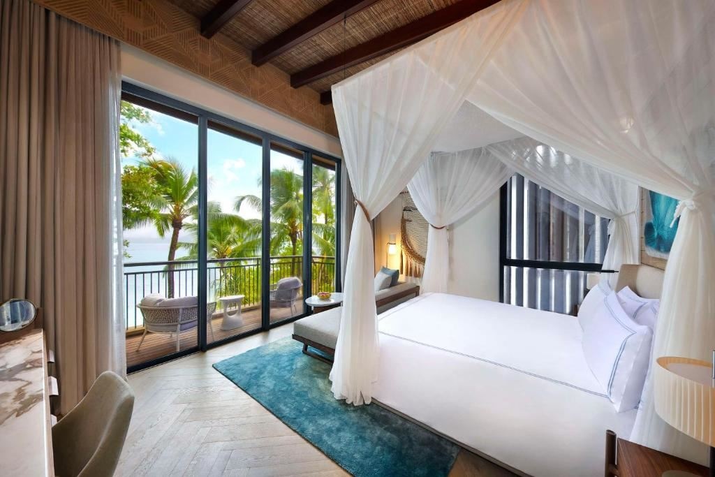 rooms-one-bedroom-suite-ocean-view
