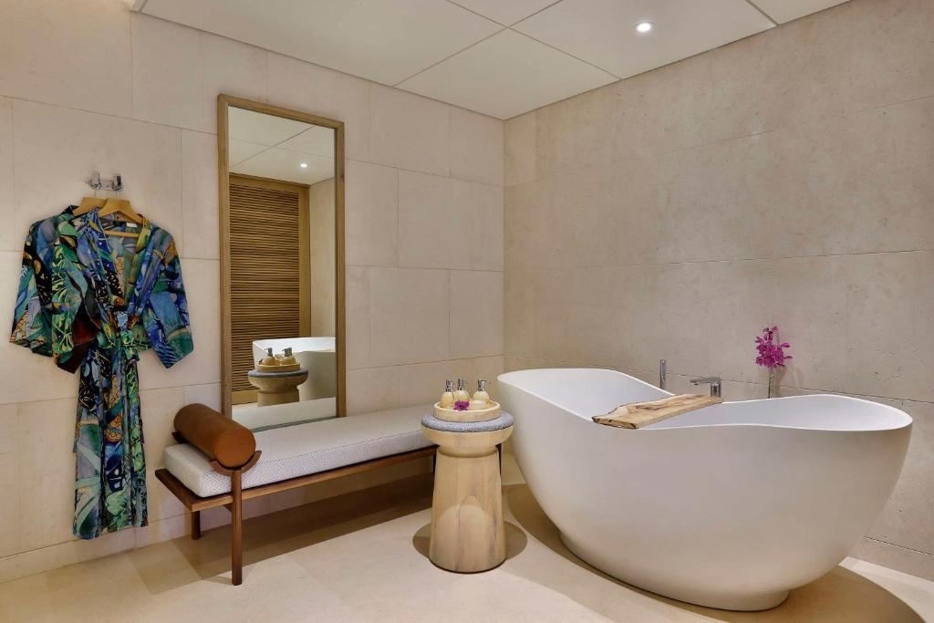 rooms-one-bedroom-suite-ocean-view