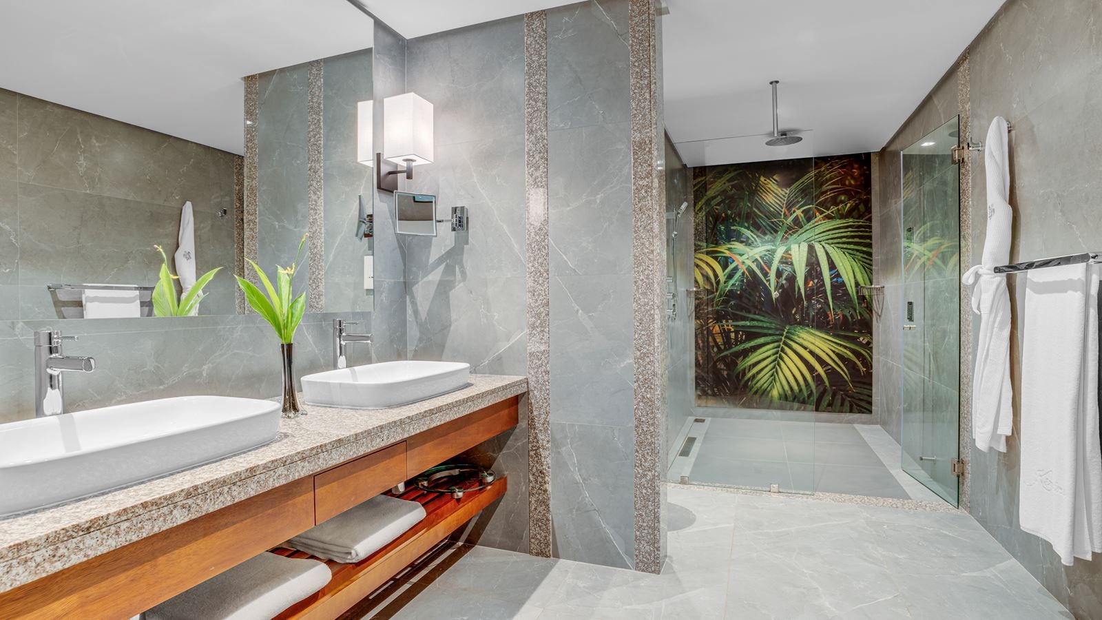 rooms-deluxe-ocean-view-room