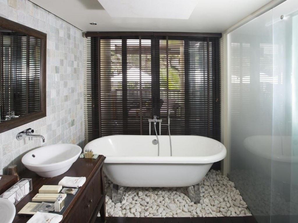 rooms-front-ocean-view-suite