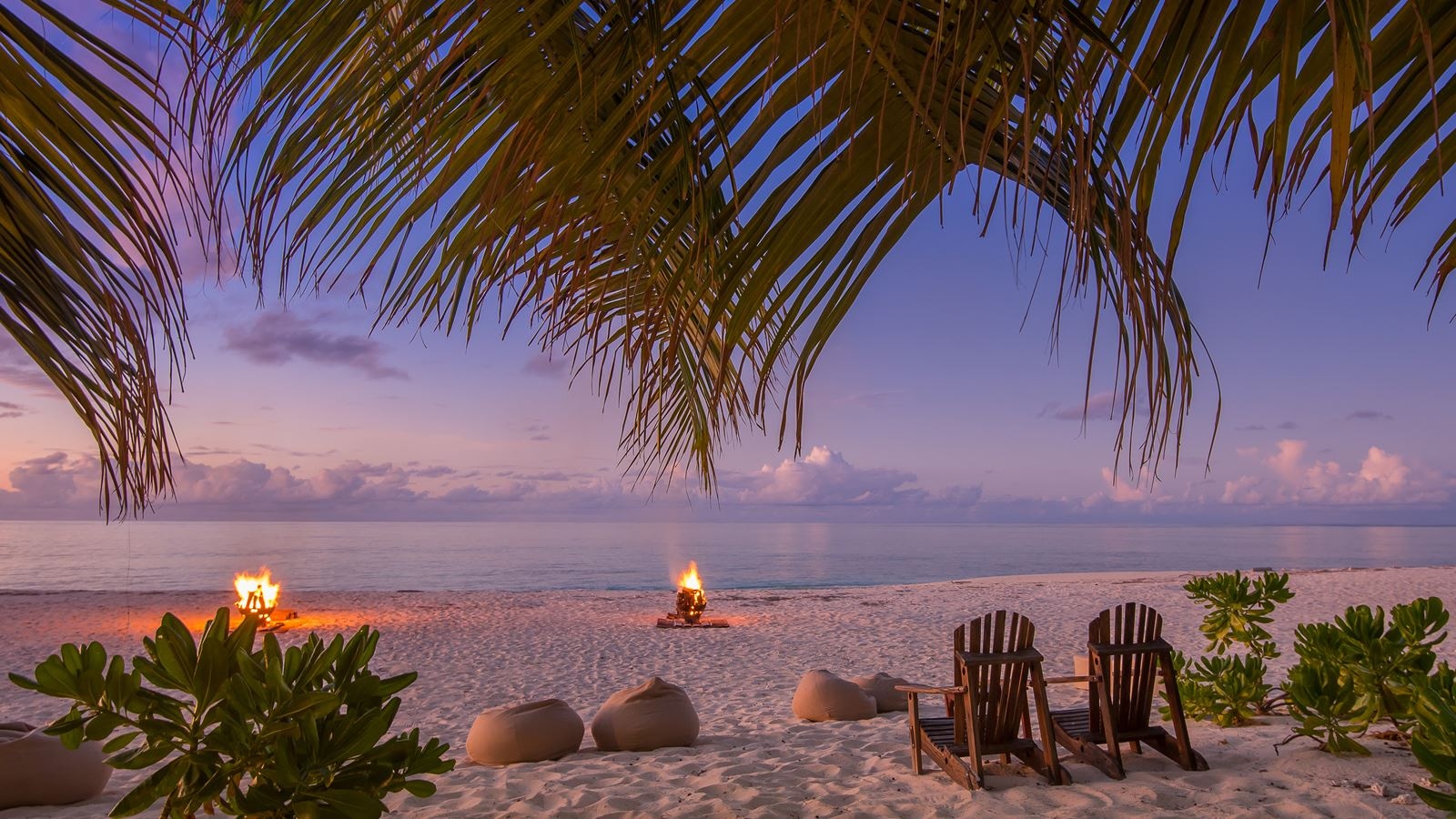 restaurants-meal-on-villacottage-or-beach