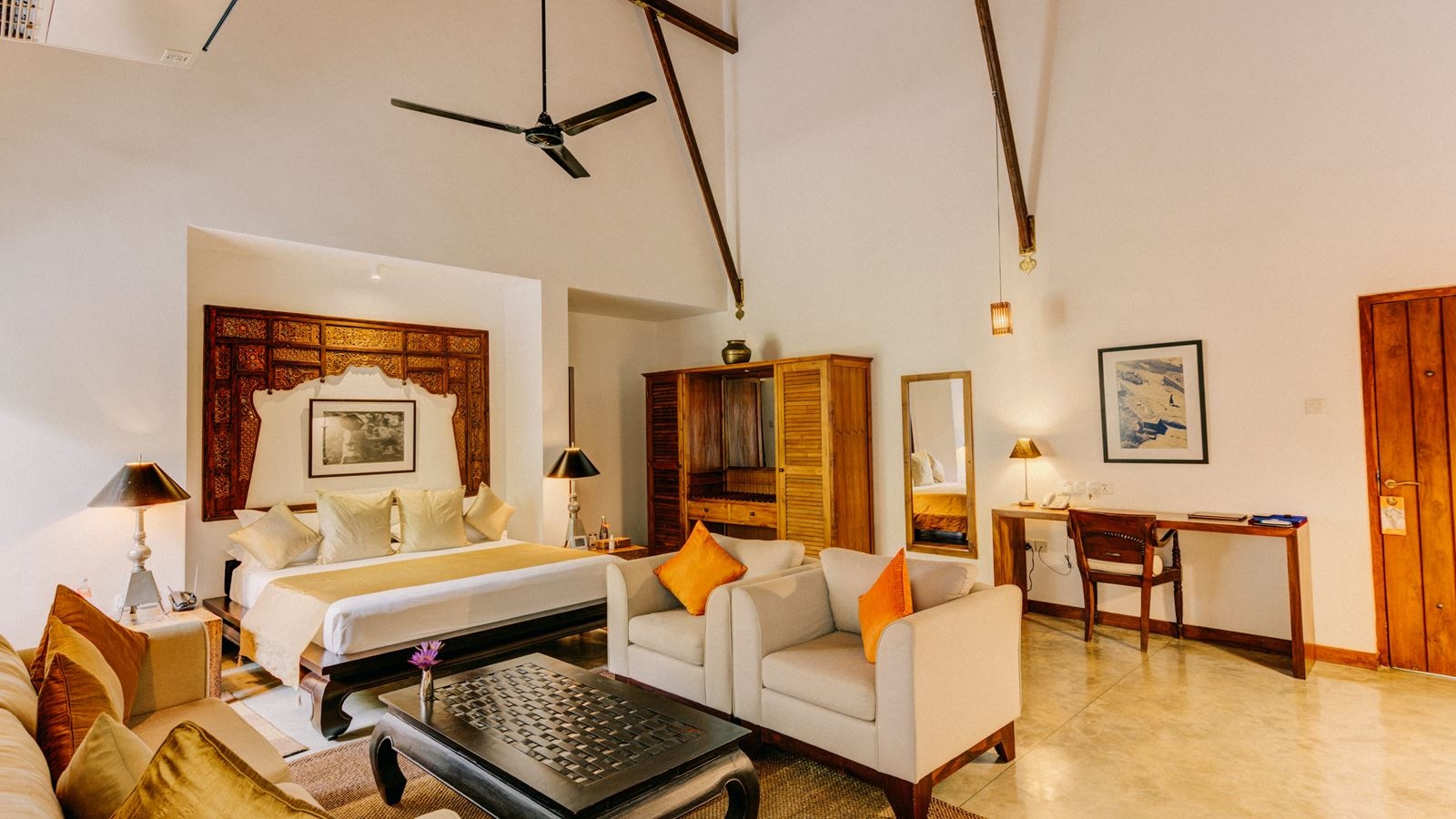 rooms-shanthi-suite