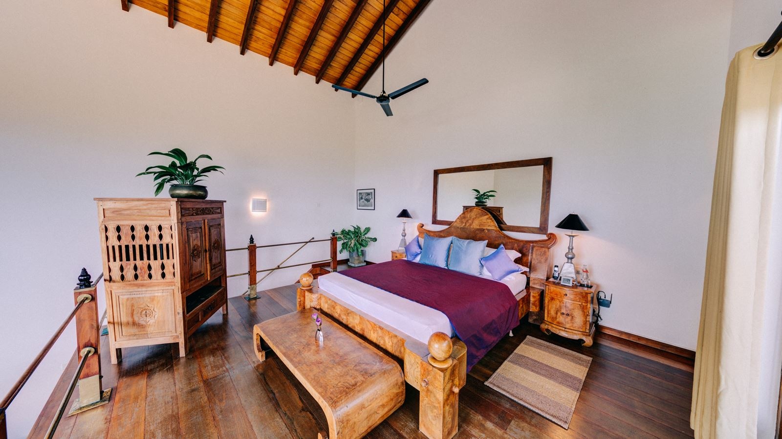 rooms-surya-suite