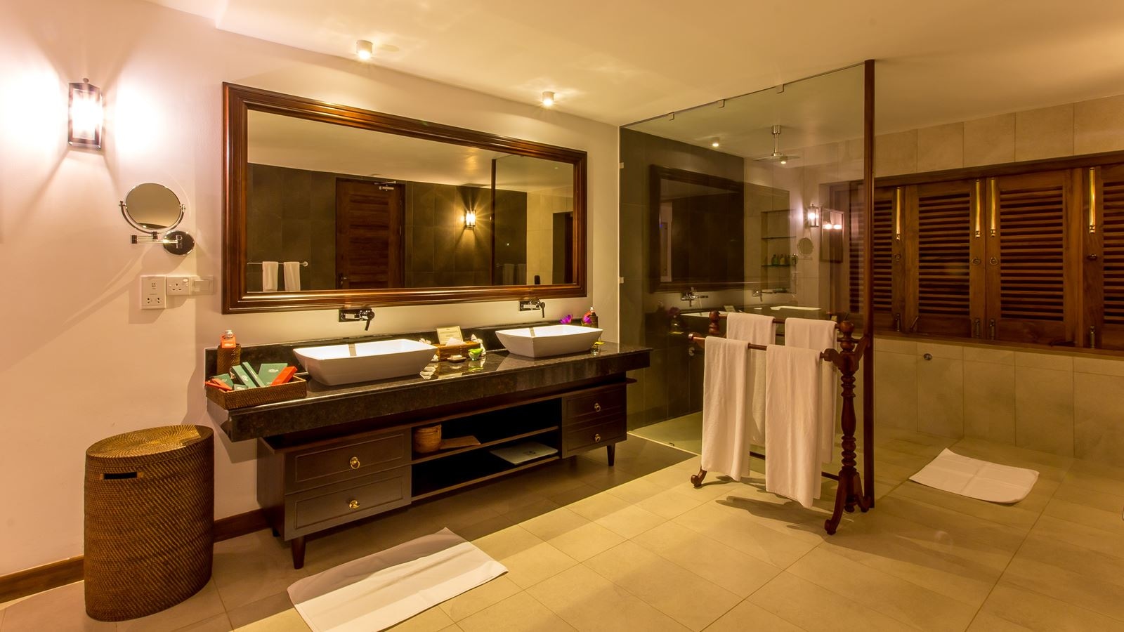 rooms-pool-villa