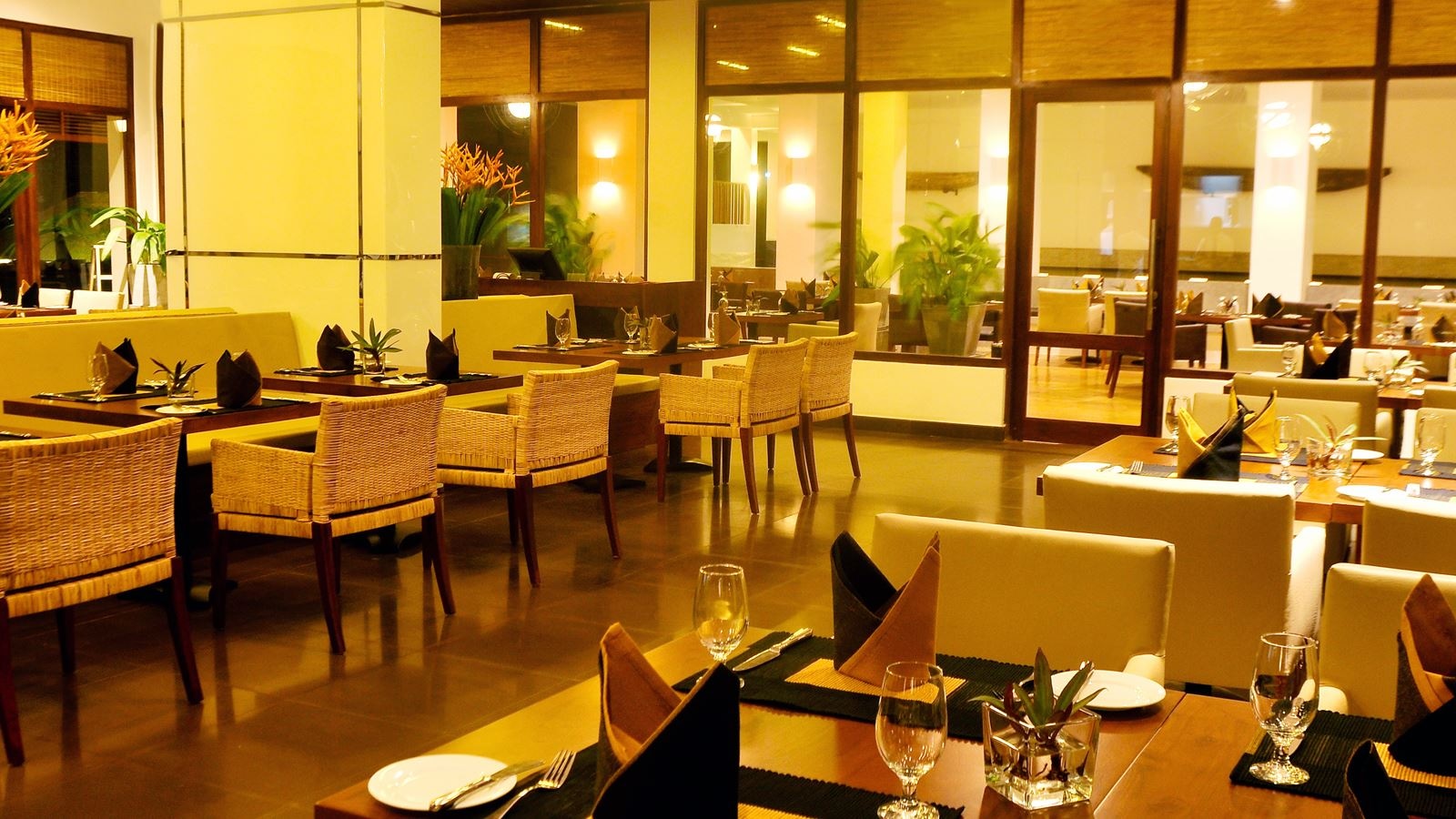 restaurants-the-nautilus