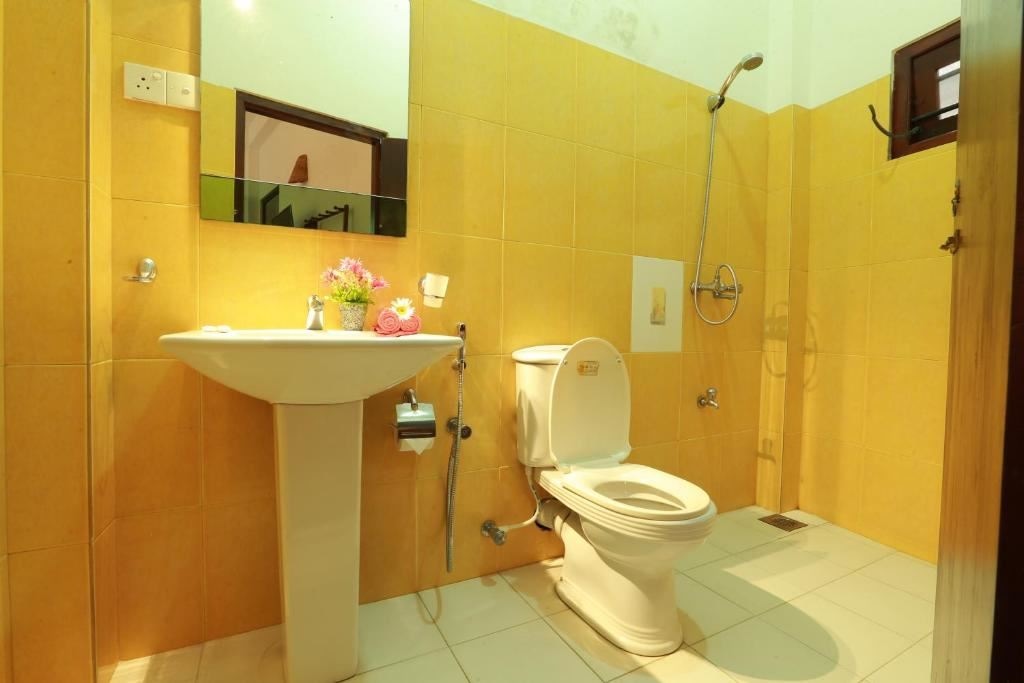 rooms-super-deluxe-triple-with-balcony