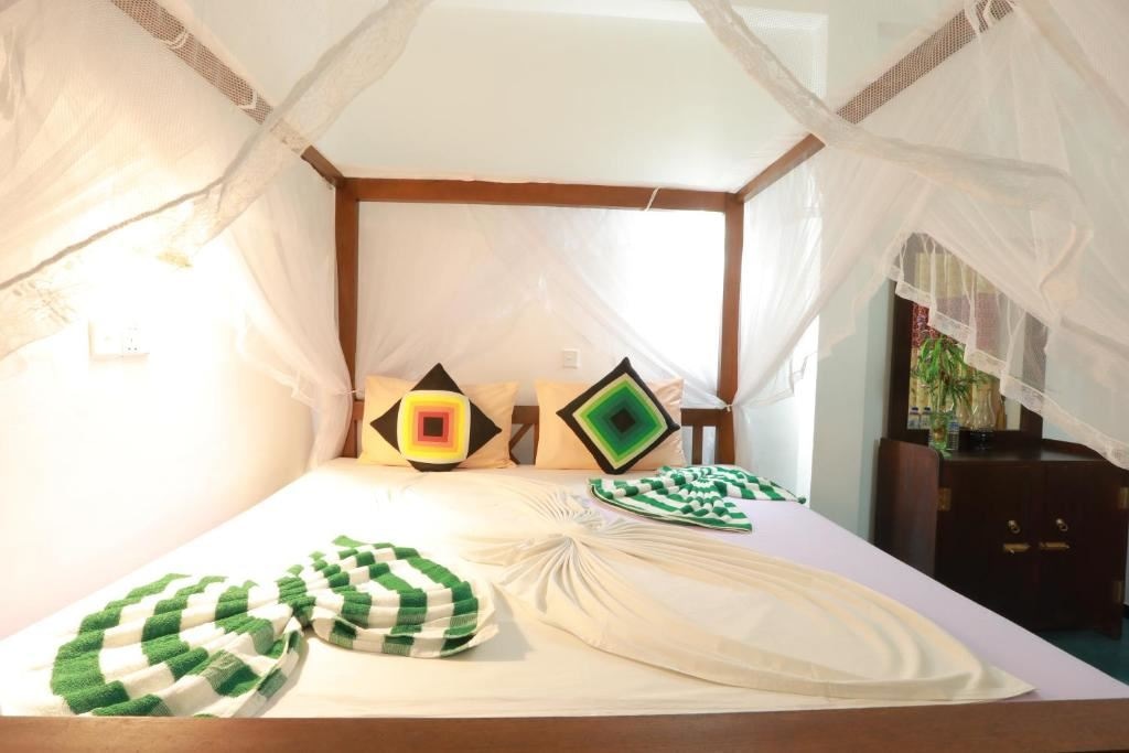 rooms-super-deluxe-triple-with-balcony