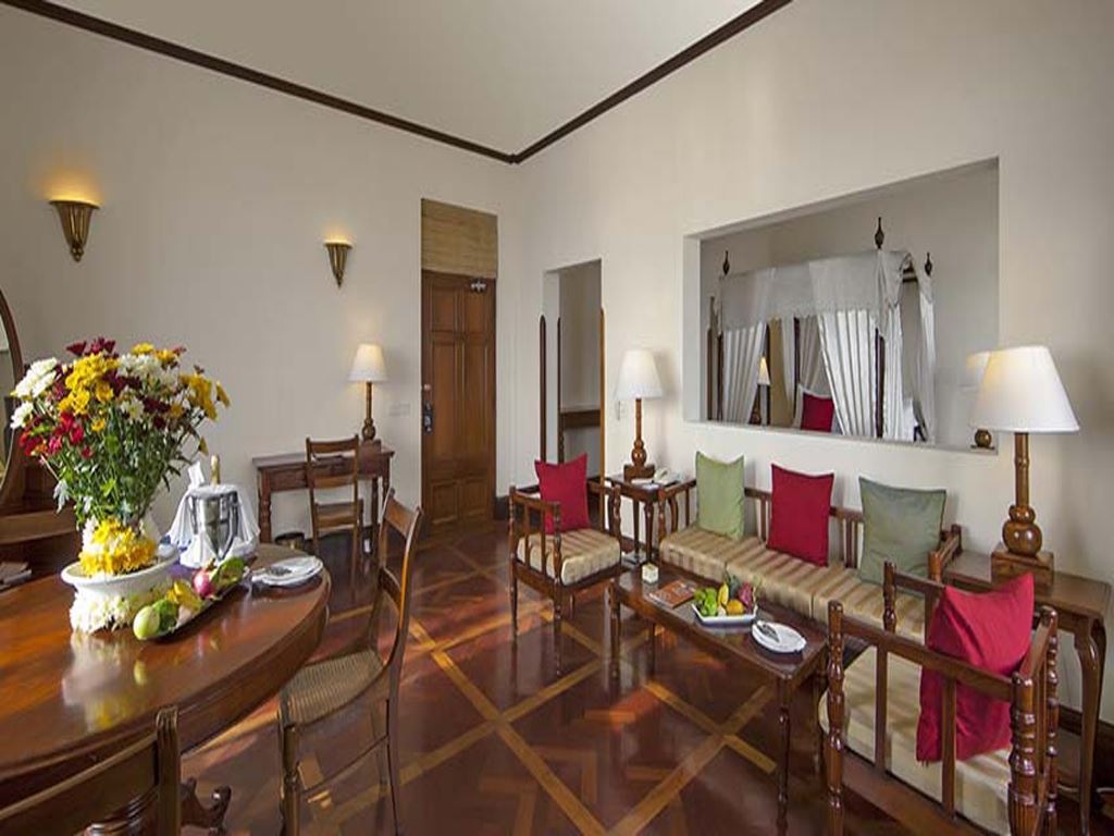 rooms-direct-ocean-view-suite