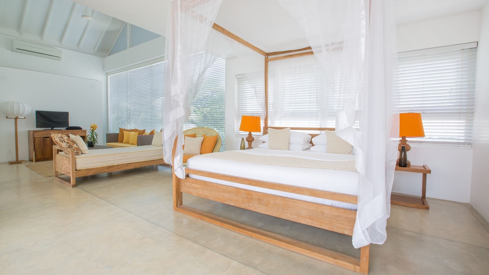 rooms-superior-deluxe-suite