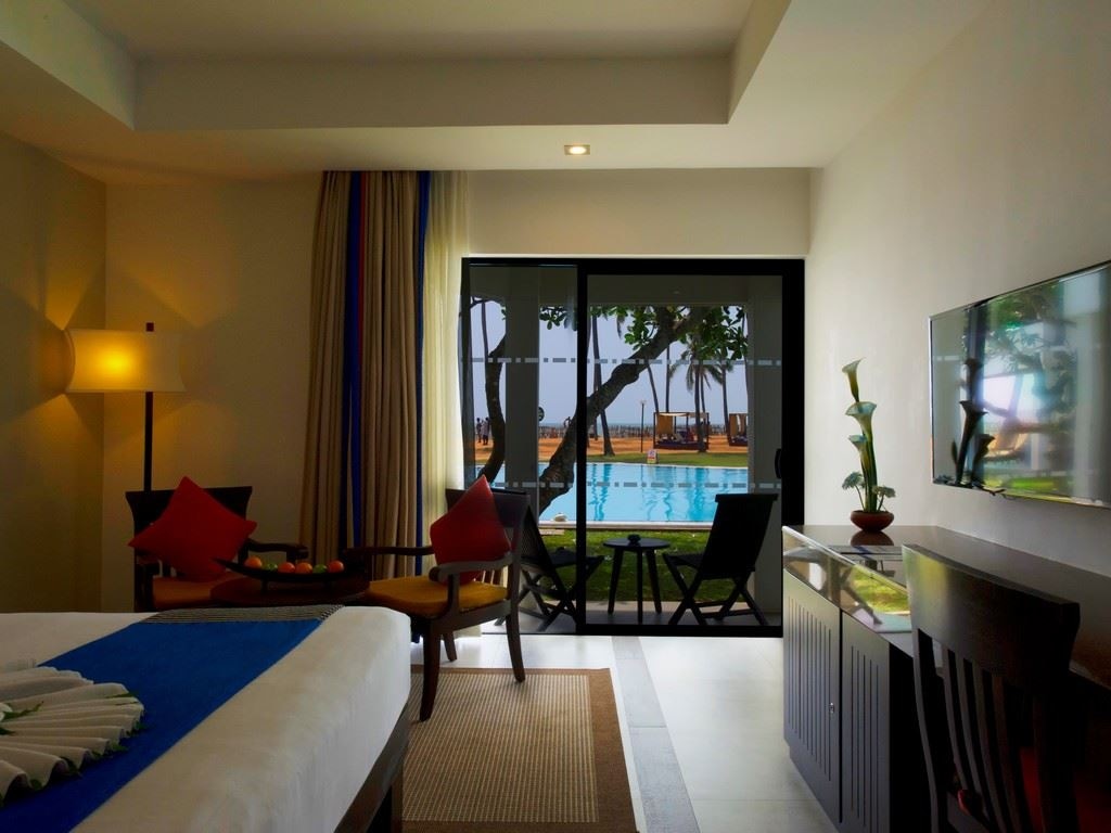 rooms-superior-pool-side-terrace