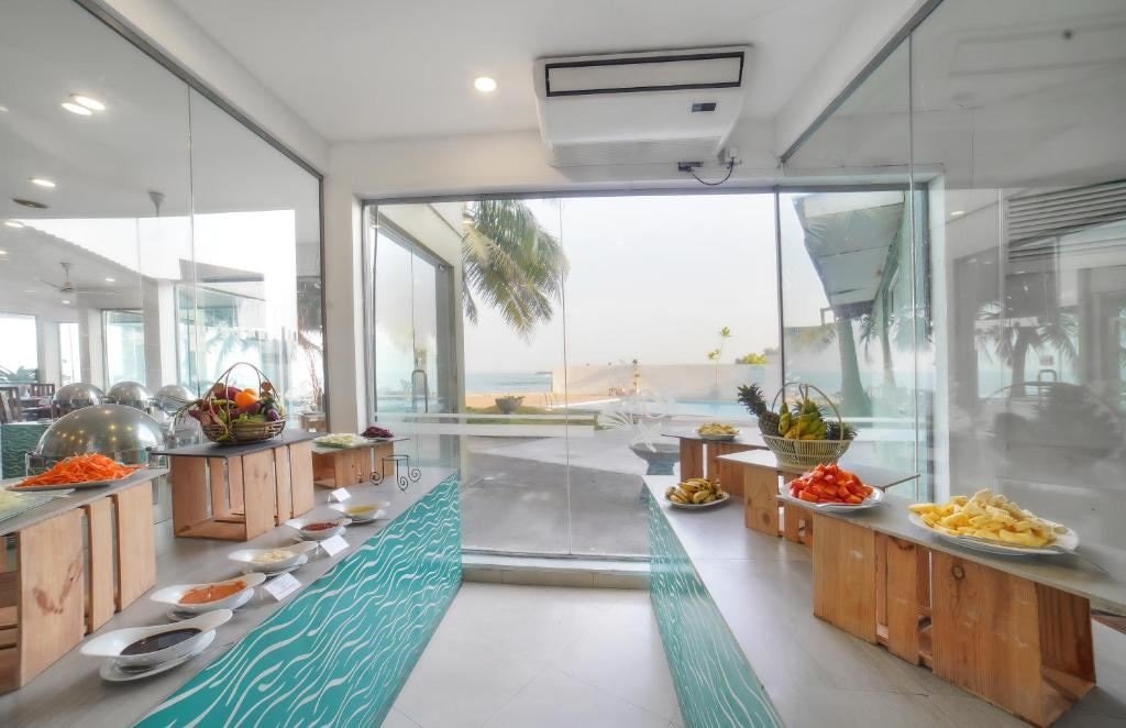 restaurants-restaurant