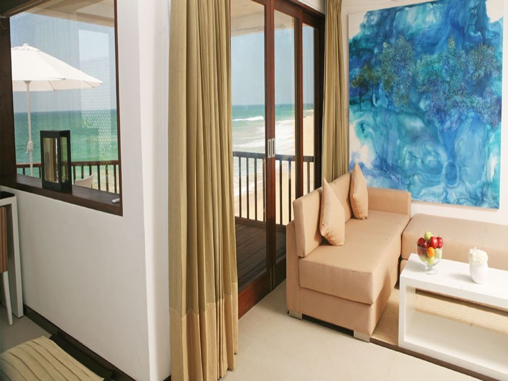 rooms-rose-petal-suites-with-plunge-pool