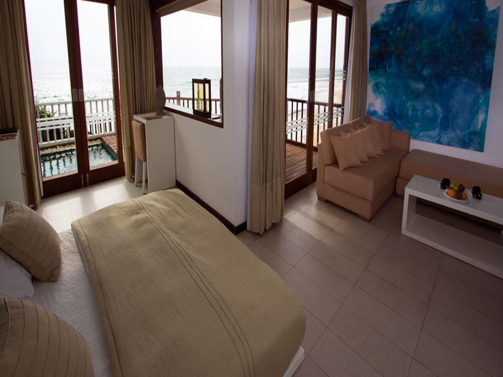 rooms-rose-petal-suites-with-plunge-pool