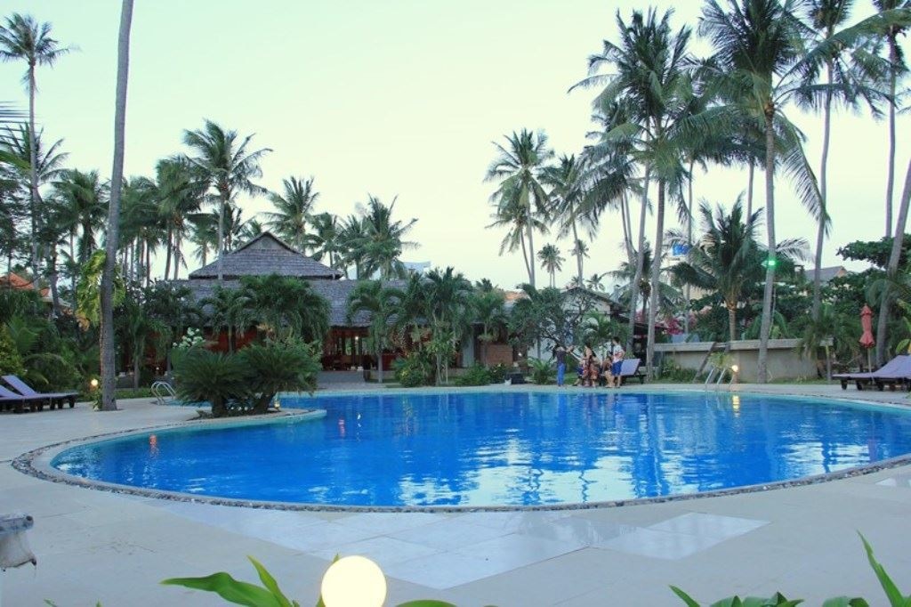 pools-outdoor-pool