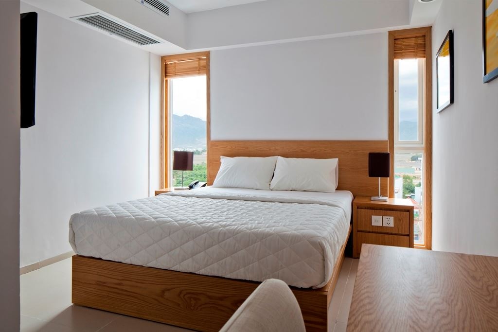 rooms-superior-city--mountain-view