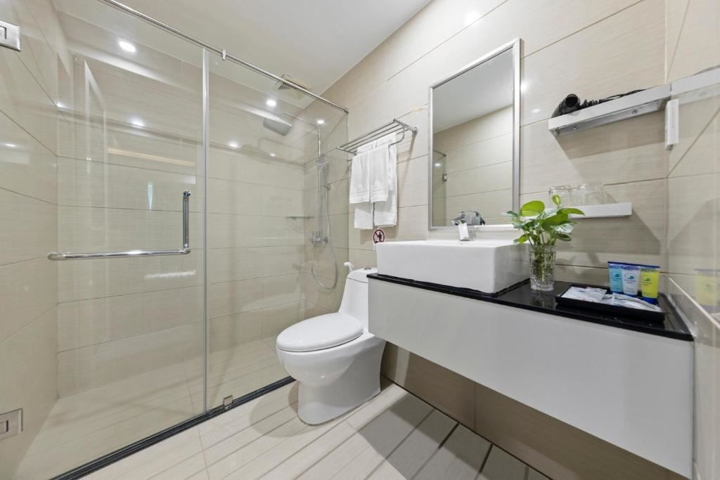 rooms-superior-city-view-with-window