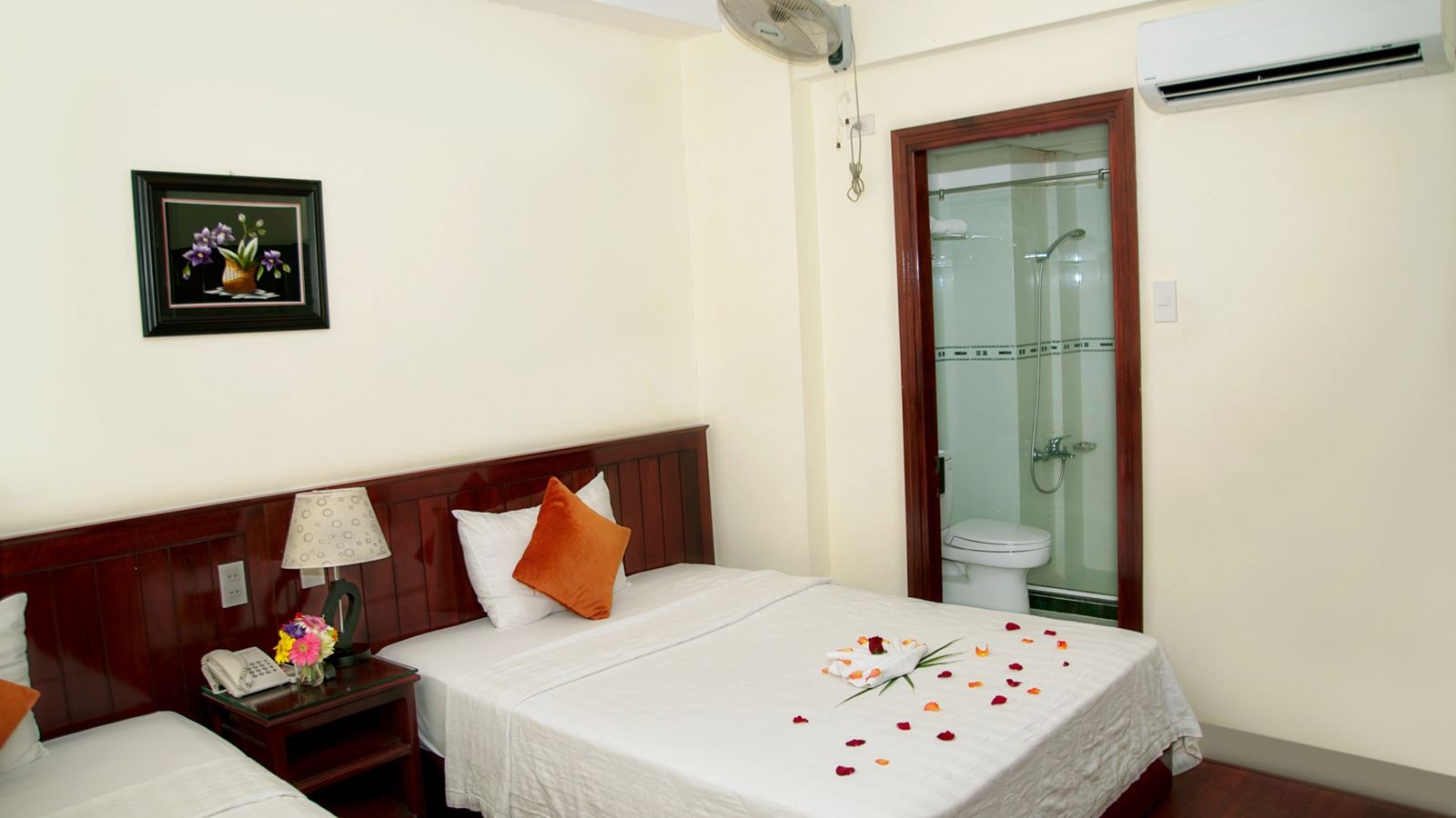 rooms-superior-room